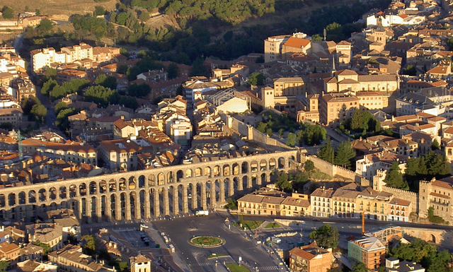 ME VOY A VIVIR A SEGOVIA