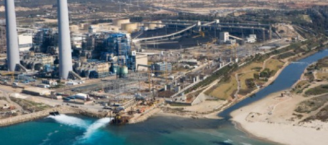 First Mega Capacity Desalination Plant Built