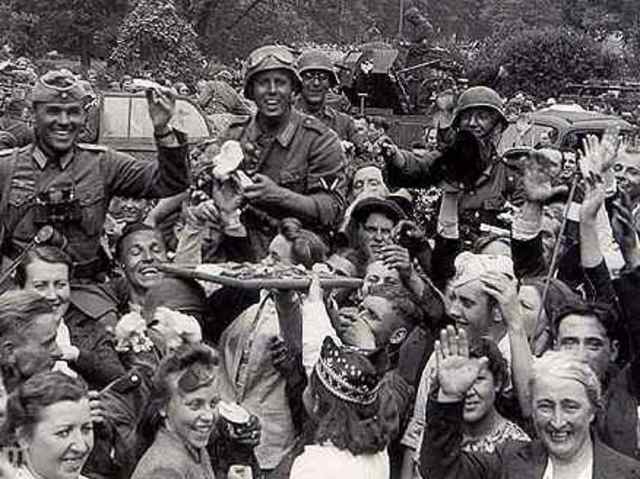 Hitler breaks Pact with Stalin’s Russia and invades