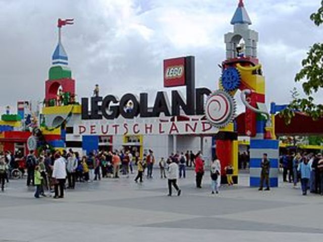 Lego Inauguro su propio parque tematico llamado "LEGOLAND"