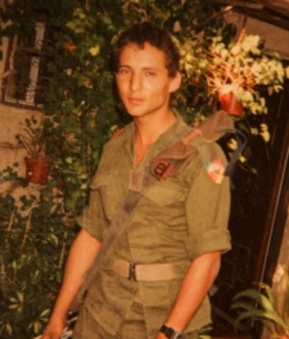 Bennett joins the army