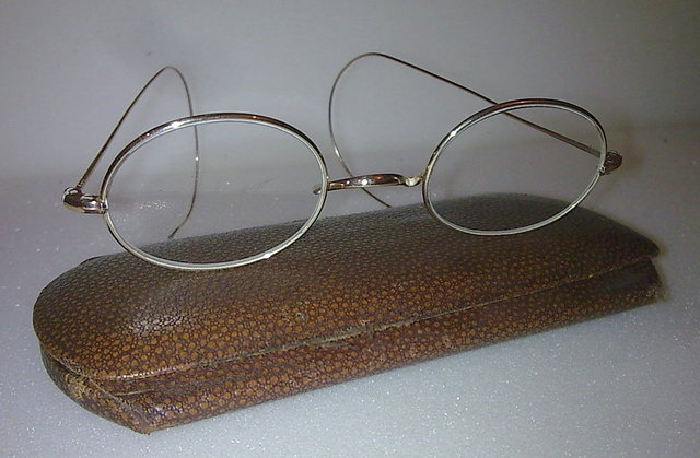 Glasses in the 1930's