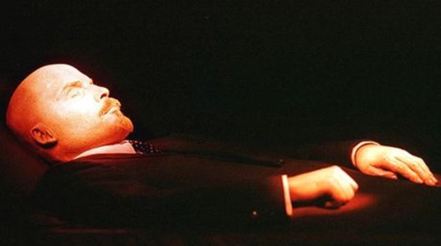 Muere Vladímir Ilich Lenin