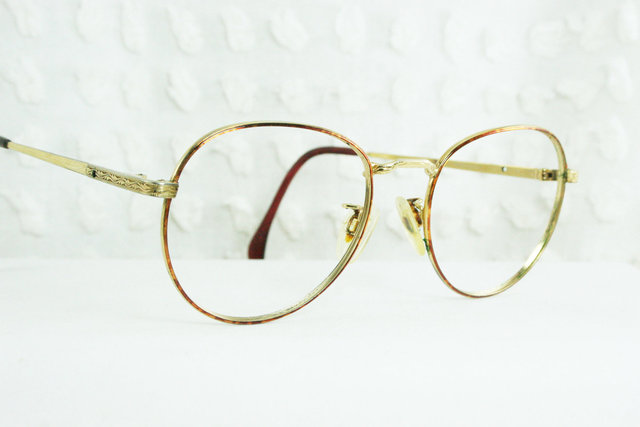 Glasses in the 1990's