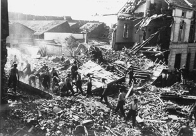 Duitsland valt Polen binnen