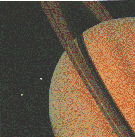 Voyager 1 vuela por Saturno