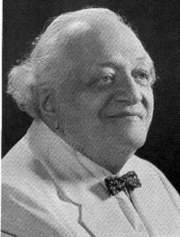 2)  Se introduce el uso de la sociometría