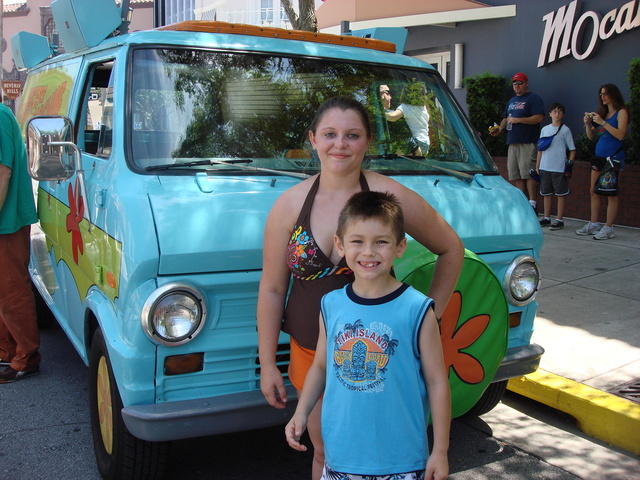 Kris goes to Universal Studios