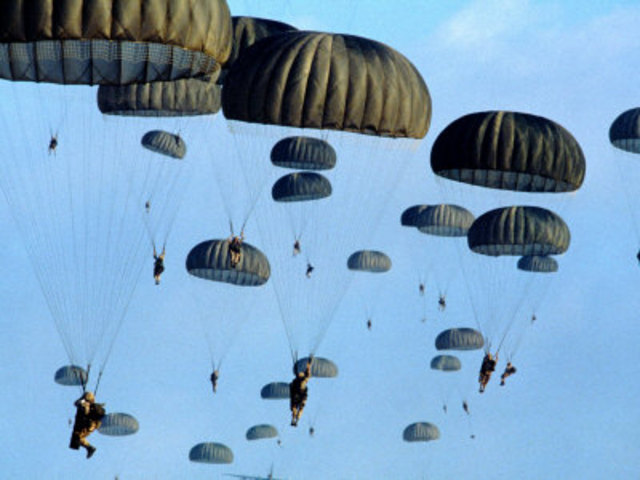 Parachute deployed in German air service