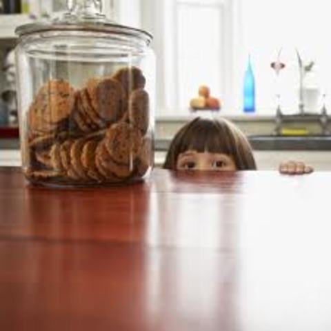 Cuando yo tenía cuatro años, yo colaba en el tarro de galletitas, yo rompía todos, y yo hacía T-ball
