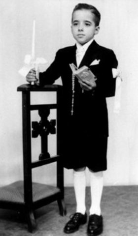 He won his first literary prize in a poetry contest at school