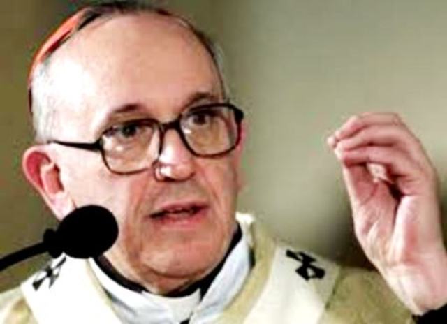 He joined the company  of Jesus, entering in the seminar of the barrio Villa Devote.