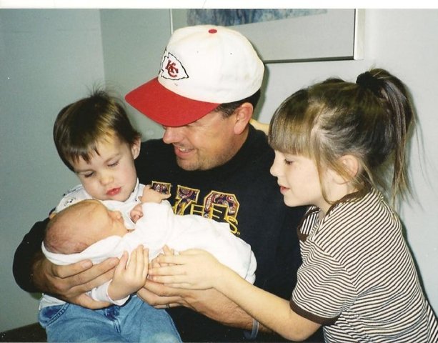 Mi hermano Jake nació en California.