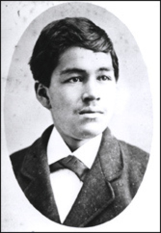 He and his second wife have a son, James Tilton Pickett. Soon after, his second wide dies.