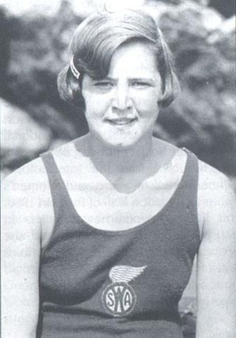 Gertrude Ederle can swim!
