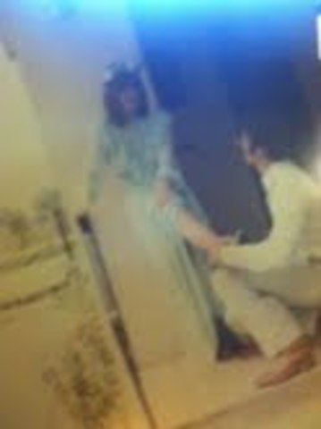 Mis padres se casaron en el viente cinco de junio de mil noveciento ochenta y tres