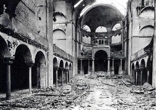 Kristaqnacht "night of braken glass"