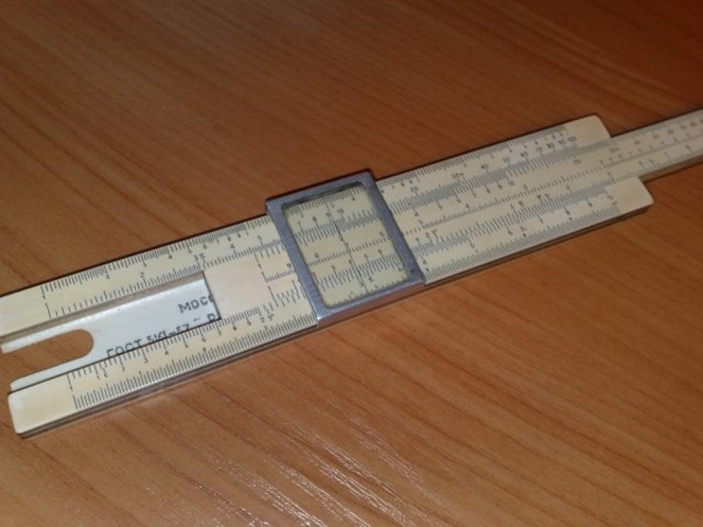 Логарифмическая линейка