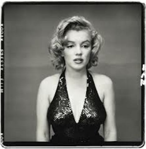 Marilyn Monroe soars in popularity with five new movies, including The Asphalt Jungle and All About Eve, and attempts suicide after the death of friend Johnny Hyde who asked to marry her several times, but she refused respectfully. Monroe would later (195