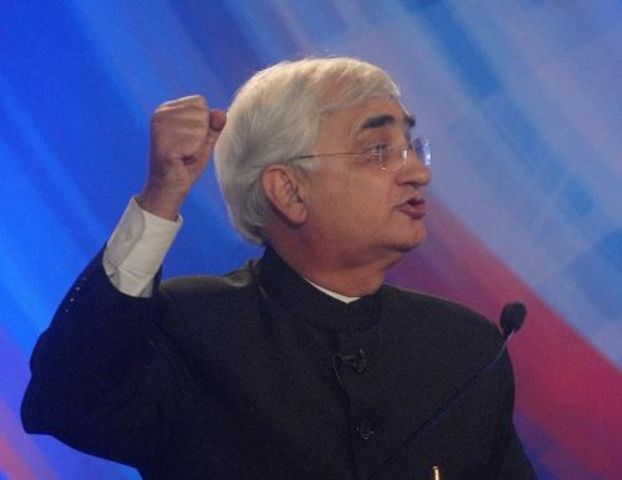 India goes through economic reforms