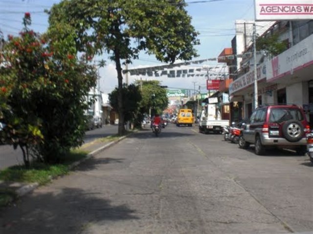 AVENIDA LA LIBERTAD