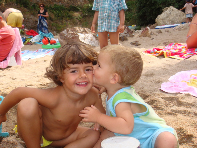 El nostre primer petó