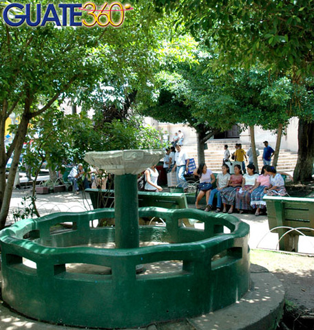 FUENTE DEL PARQUE CENTRAL