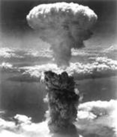 1945:  Allies use atomic bombs on Hiroshima and Nagasaki