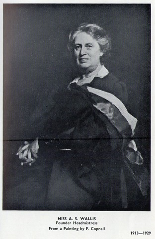 Miss Wallis Head Mistress 1913-1929