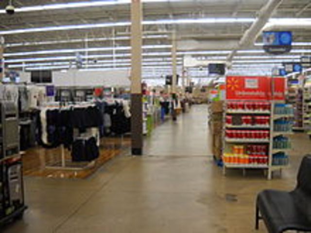 Wal-Mart becomes the world's largest retailer.