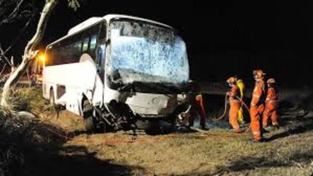 Bus crashes in Luzon Philippines, 29 killed