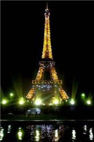 PRIMERA OFICINA PARA ORIENTACION DE ADOLECENTES EN FRANCIA