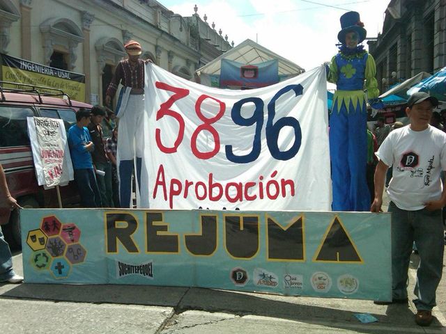 Marcha  Apoyo a la Ley de Juventud