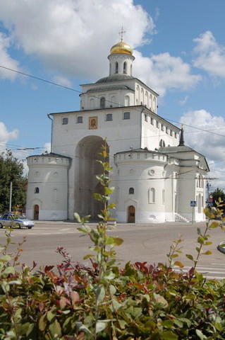 The city becomes the center of the province of Vladimir