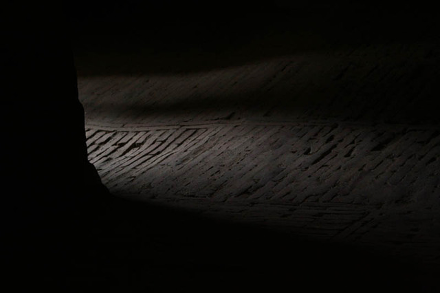 data without light bulb