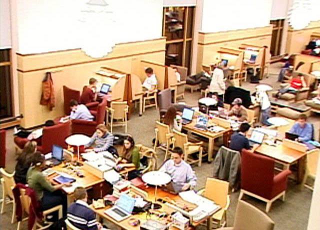 図書館で勉強しました