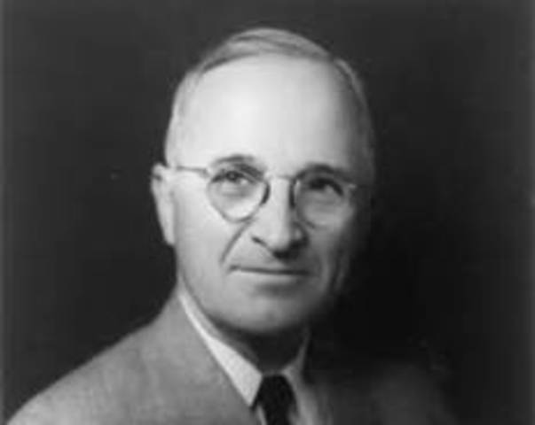 Truman desegregates the miltary