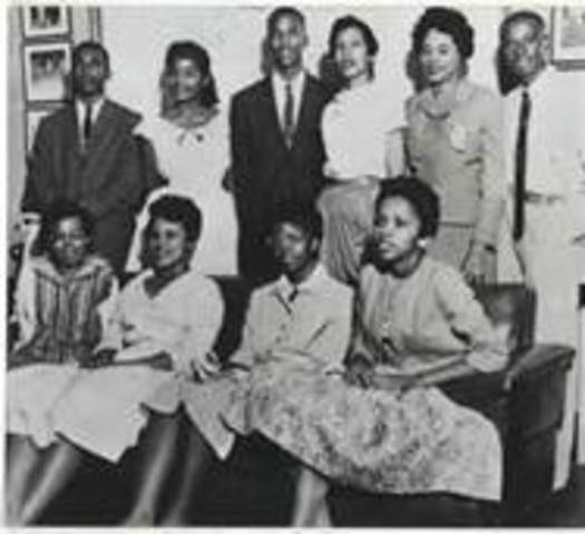 Little Rock 9 integrate Central High School