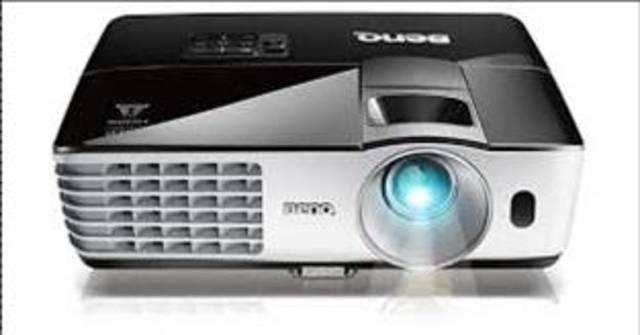 Quadro Negro é deixado um pouco de lado para ser substituido pelo Projetor