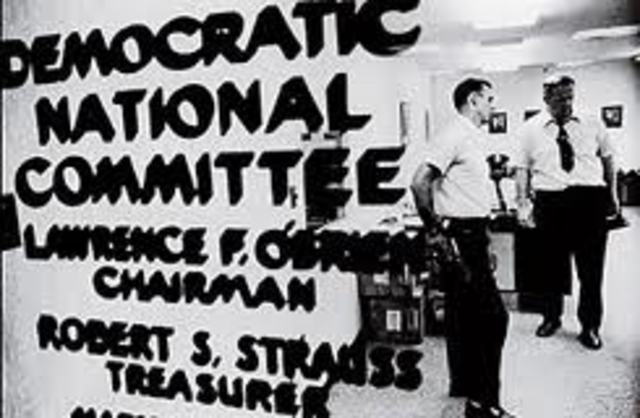 Burglers broke into Democratic National Committee office