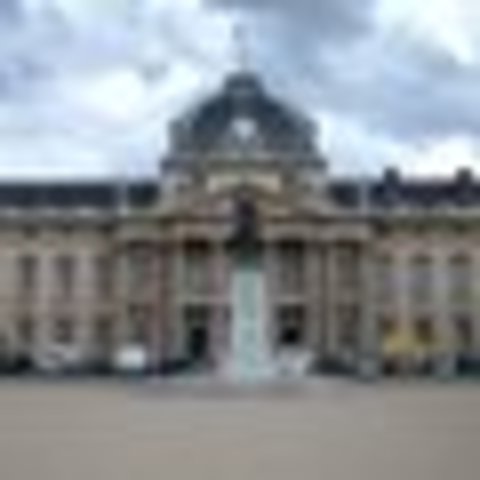 Graduated Ecole Militaire