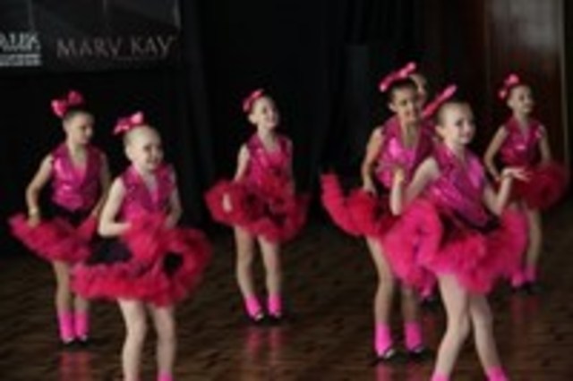 Юные керчане соревновались в танцевальном мастерстве