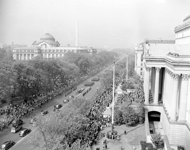 US President Franklin Delano Roosevelt Dies