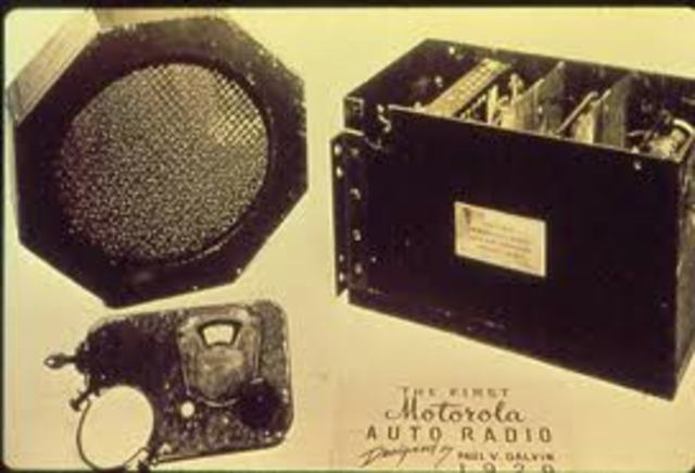 Paul Galvin invents car radio