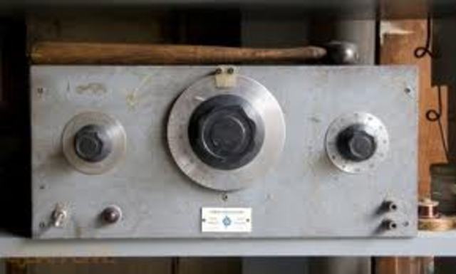 The First Sound Effects Oscillator Is Invented