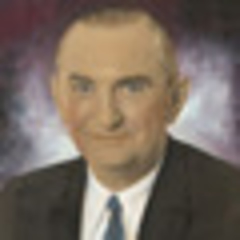 Louis gets managment with Joe Glaser and starts singing