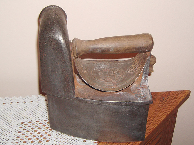 PLANCHAS DE MARMOL, VIDRIO Y MADERA