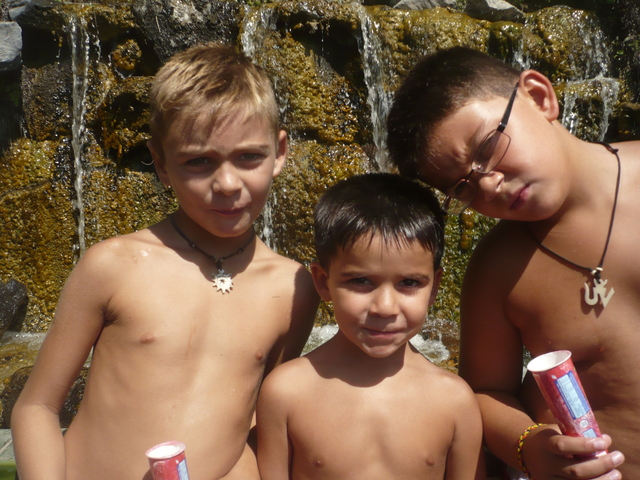 FUÍ DE VIAJE CON MIS PRIMOS A NERJA