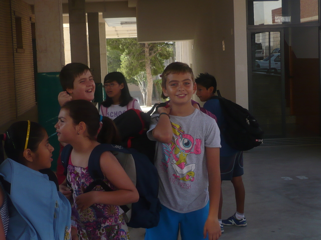 FUÍ DE EXCURSIÓN CON TODA MI CLASE AL AGUAPARK DE VERA A BAÑARNOS NOS LO PASEMOS GENIAL