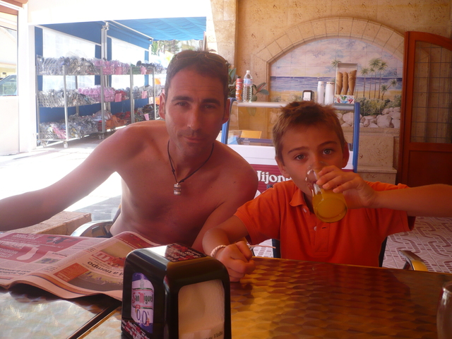 FUÍ CON MIS PADRE DE VIAJE A AGUADULCE